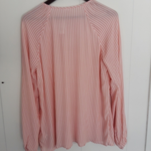 Maternity Stripped Keyhole Longsleeve Viscose Top Size M - Picture 4 of 11